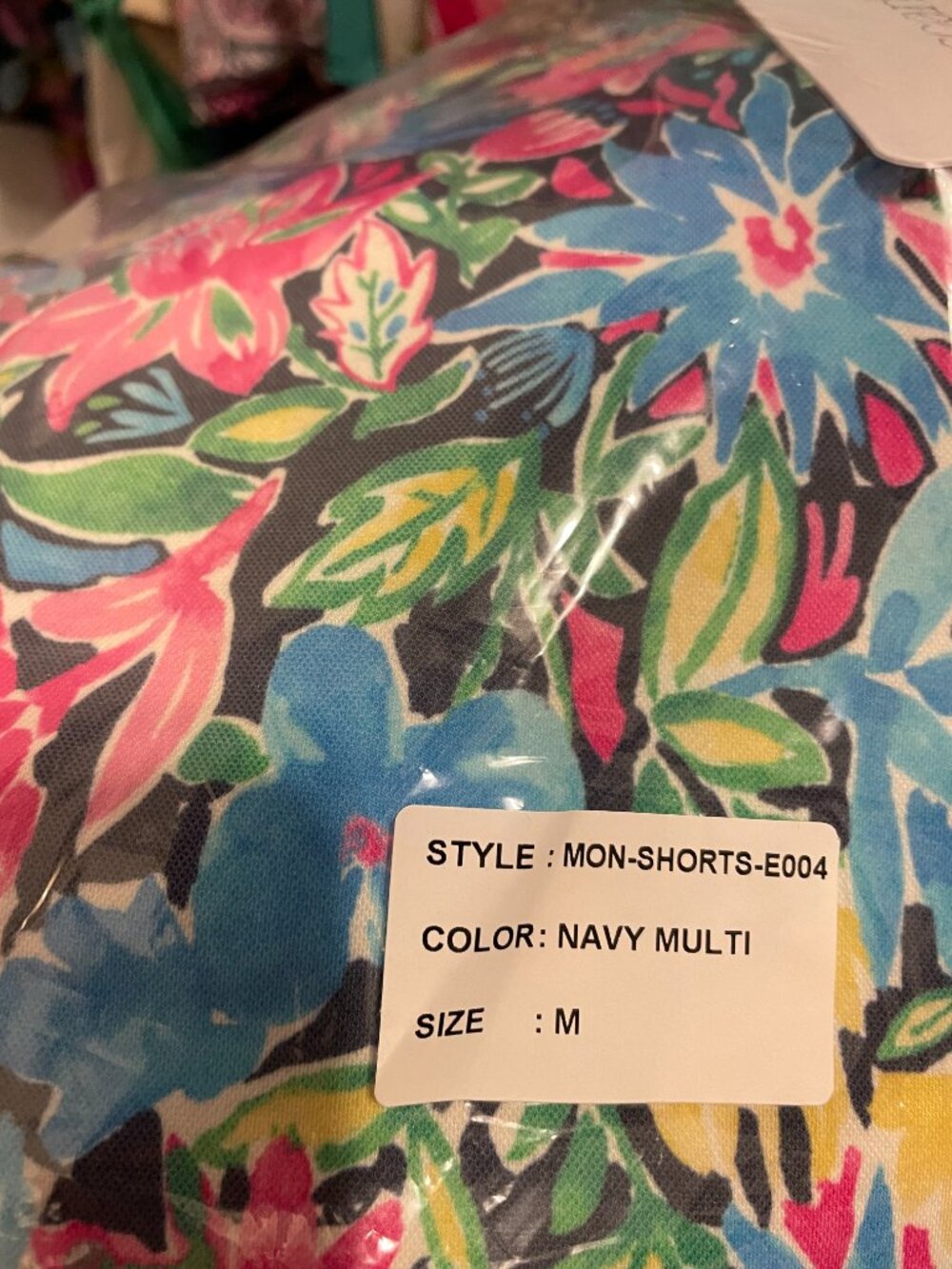 Dear Scarlett Tropical Floral Shorts in Pink, Blue & Green Size Medium NEW - Picture 3 of 3